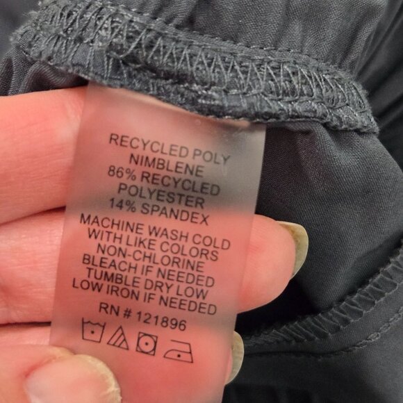 Title Nine Women's Size L Slaycation 2.0 Cropped Pants Charcoal Gray UPF 50 - Picture 7 of 8